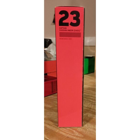 Star Wars: The Black Series - #23 Captain Cassian Andor (Eadu) - 6-Inch - Picture 4 of 4